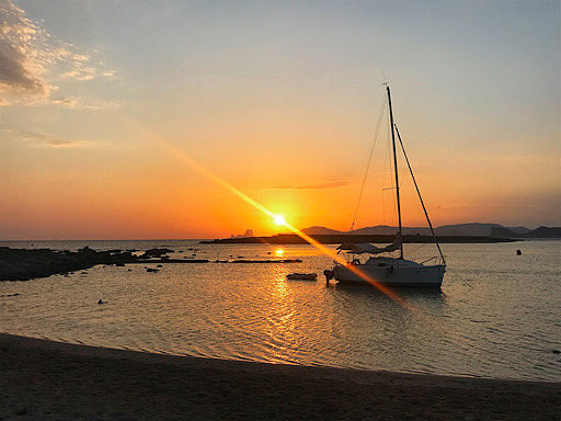 Atardecer en Catamarán en las Islas Baleares