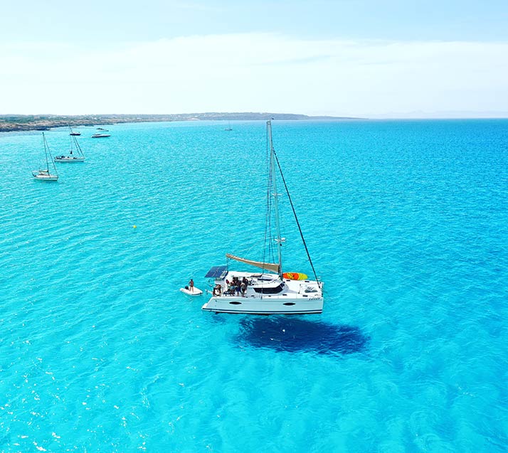 Alquiler de Catamaran en Ibiza con GG Corsairs Charter