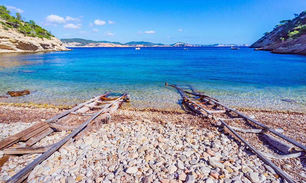 Cala Llentrisca en Ibiza