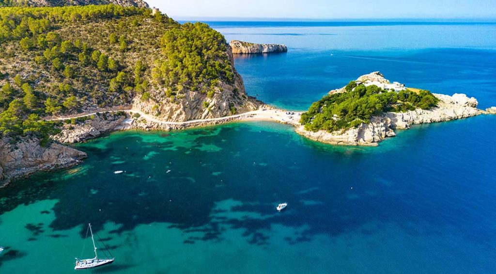 Cala secreta por descubrir en Ibiza